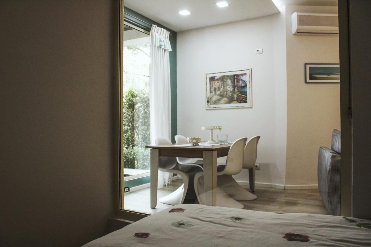 Ivy Lalzi Bay Beach House Durrës Buitenkant foto
